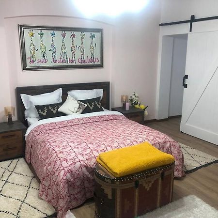 Dumbrava Rosie - Ultracentral Historical Residence บูคาเรสต์ ภายนอก รูปภาพ